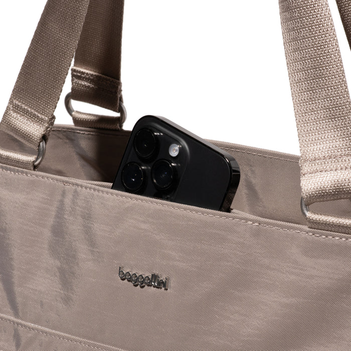 Baggallini Modern Avenue Tote