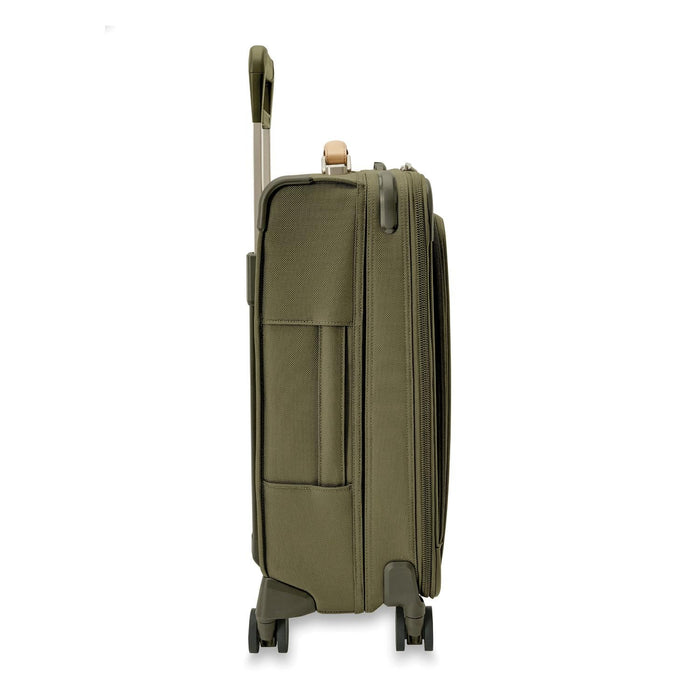 Briggs & Riley Baseline Essential 22" Carry-On Expandable Spinner